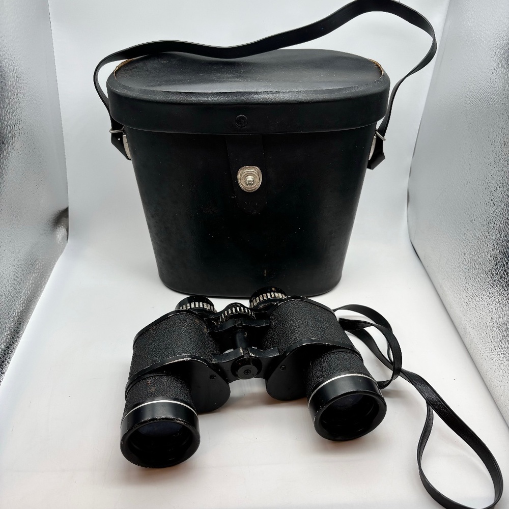 Vintage Qualide 8x40 Extra Wide Angle Binoculars with Swift Hard Binoculars Case